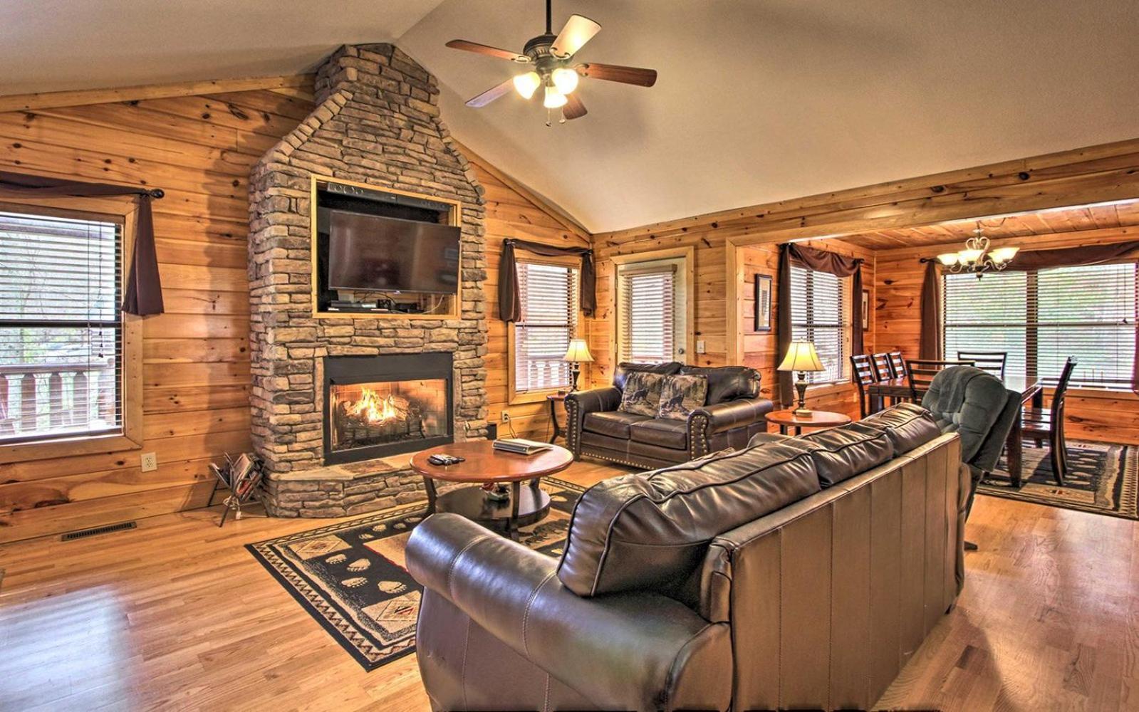 Gatlinburg Mountain Heaven Retreat Villa ภายนอก รูปภาพ